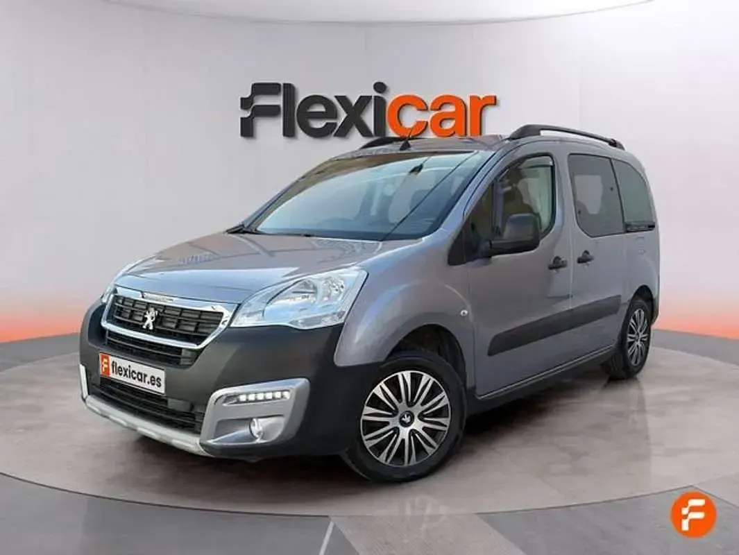 Usado Peugeot TePee Access 98 CV (72 kW) 2018 Gris Van