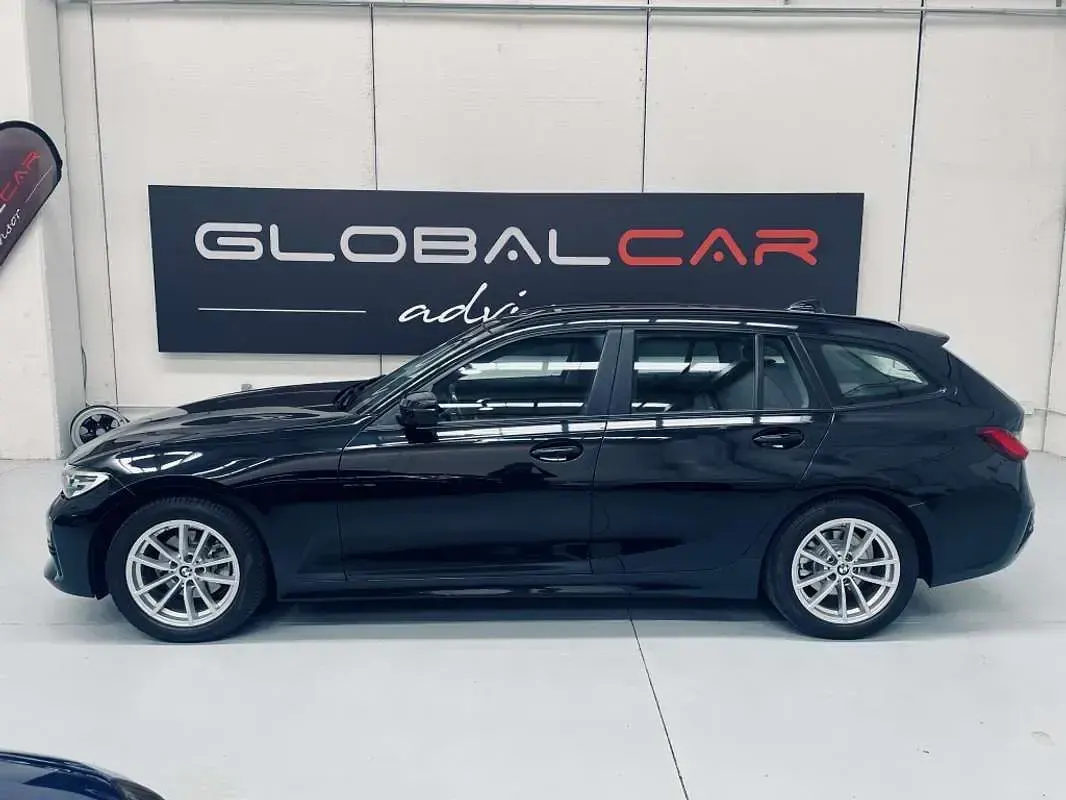 Usado BMW 320 Comfort Edition 190 CV (139 kW) 2020 Negro Familiar