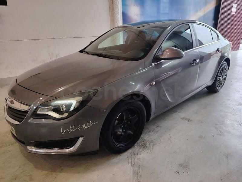 Usado Opel Insignia Selective 136 CV (100 kW) 2016 Gris / plata Berlina