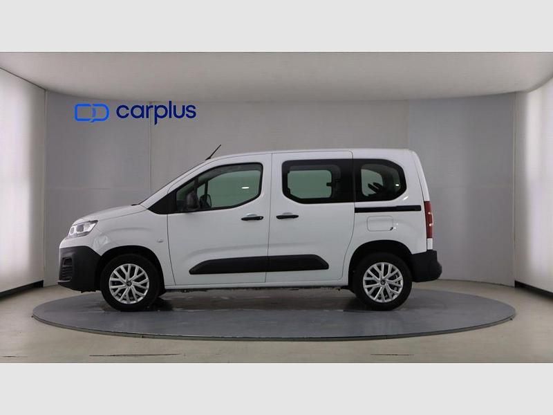 Usado Citroën Berlingo Live 102 CV (75 kW) 2023 Blanco ice sólido Monovolumen