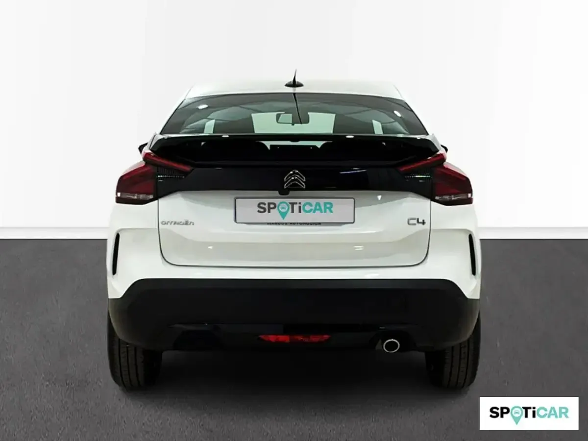 Usado Citroën C4 Feel 131 CV (96 kW) 2023 Blanco SUV