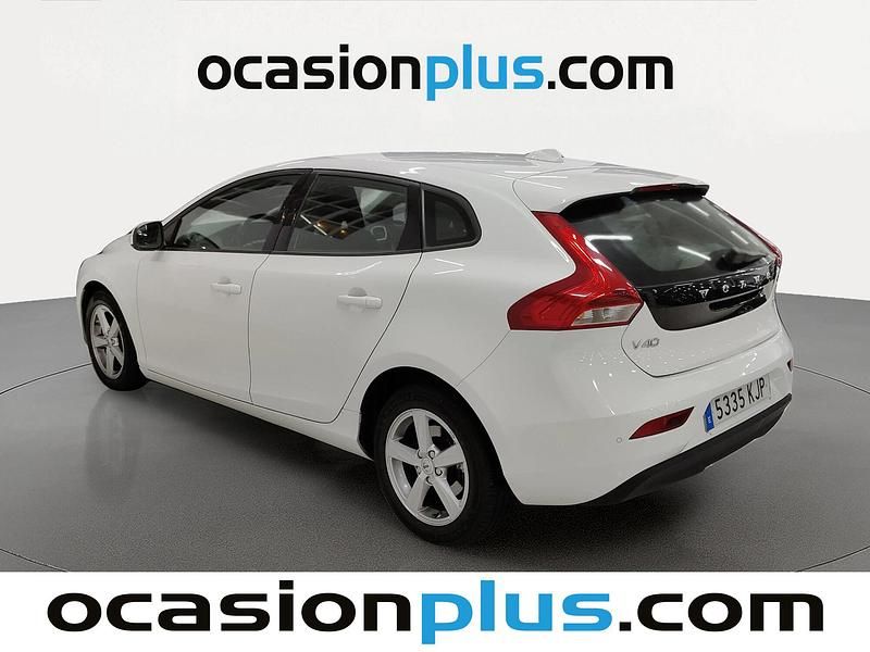 Usado Volvo V40 Kinetic 120 CV (88 kW) 2018 Blanco