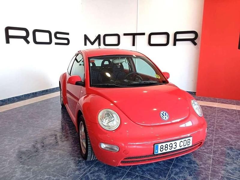 Usado VW Beetle 102 CV (75 kW) 2002 Rojo Utilitario
