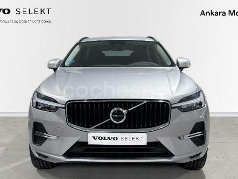 Usado Volvo XC60 Core 197 CV (144 kW) 2023 Gris / plata SUV