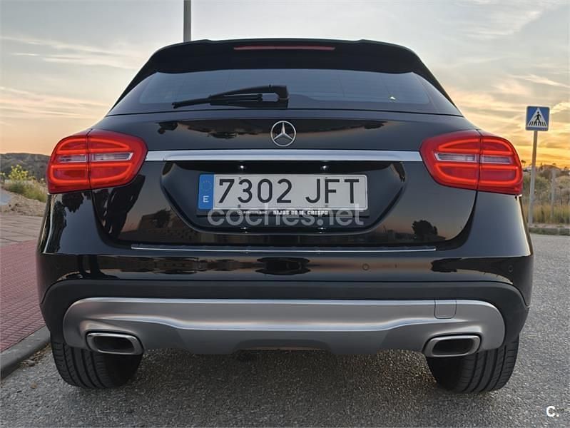 Usado Mercedes GLA200 Urban 136 CV (100 kW) 2015 Negro SUV