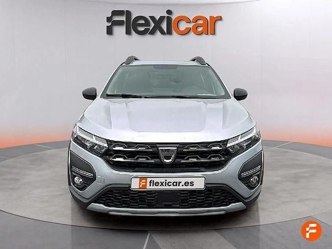 Usado Dacia Sandero Essentiel 91 CV (66 kW) 2021 Gris Utilitario