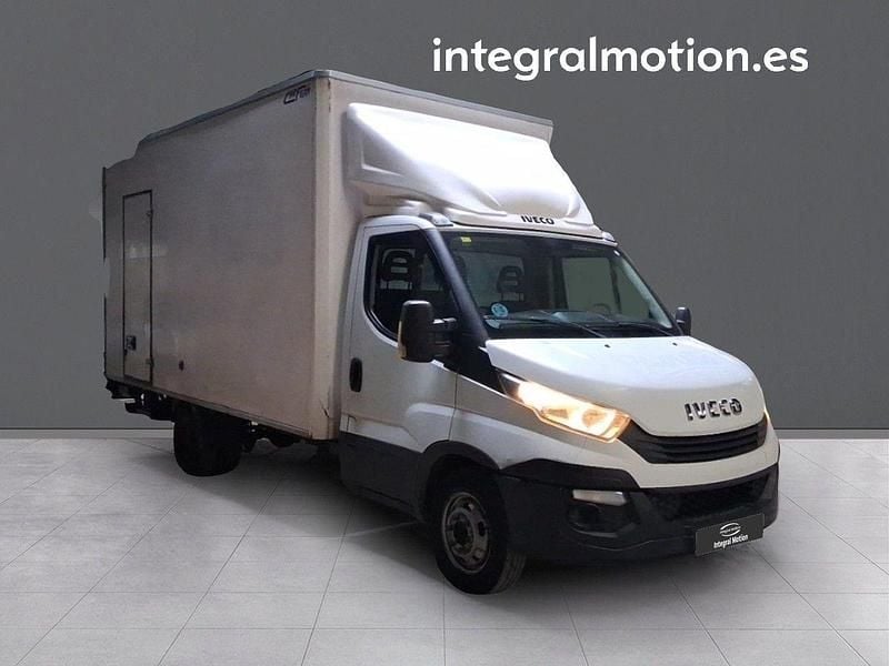 Usado Iveco Daily 150 CV (110 kW) 2021 Blanco Van
