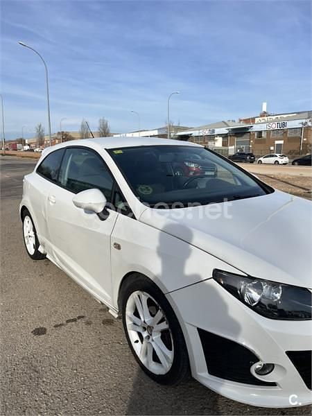 Usado Seat Ibiza SC Sport 105 CV (77 kW) 2010 Blanco Utilitario