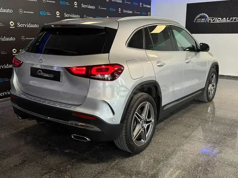 Usado Mercedes GLC220 170 CV (125 kW) 2019 Gris / plata SUV