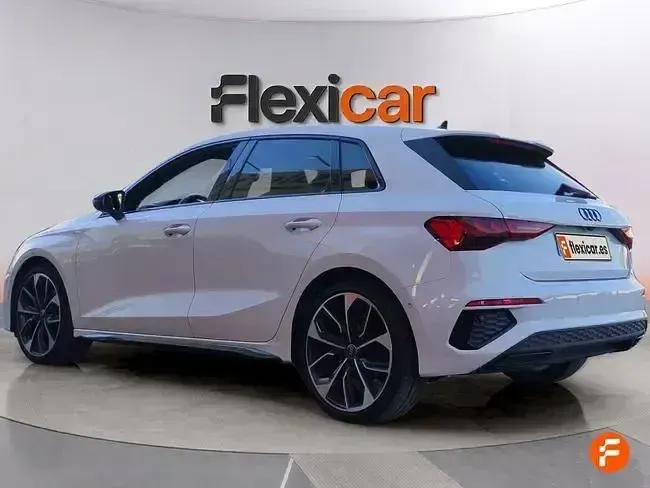 Usado Audi A3 116 CV (85 kW) 2024 Blanco Berlina