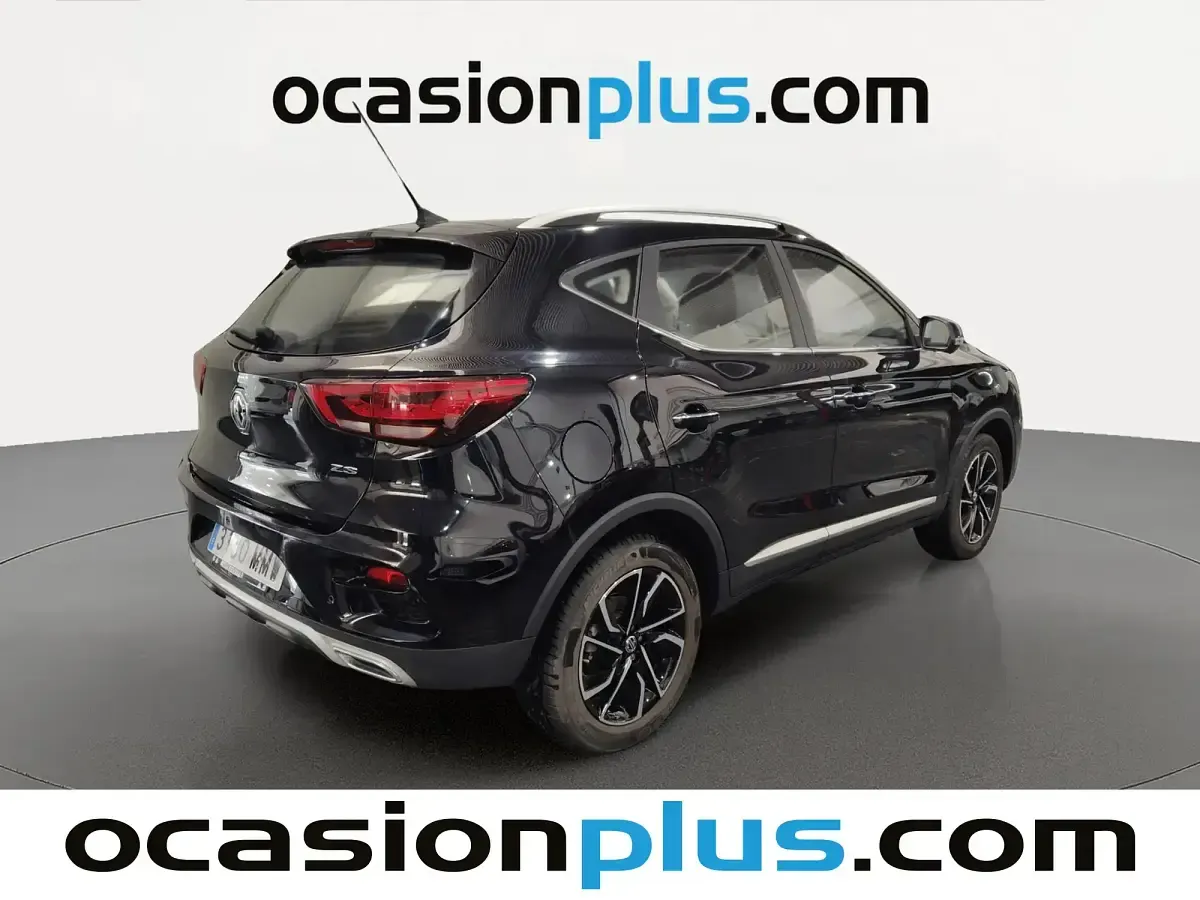 Usado MG ZS Luxury 111 HP (81 kW) 2024 Preto SUV