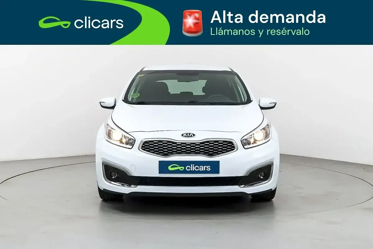 Usado Kia Ceed 120 CV (88 kW) 2018 Blanco Utilitario