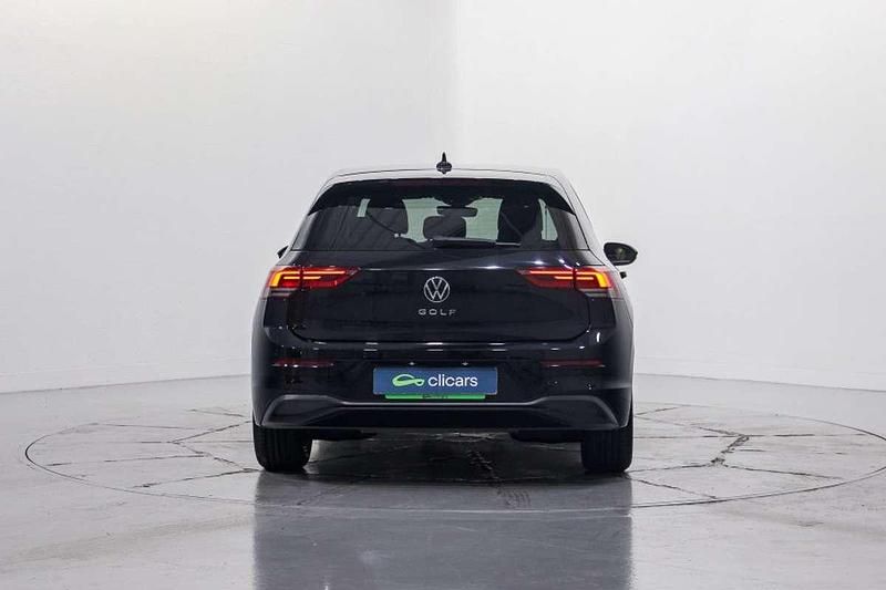 Usado VW Golf VII Life 150 CV (110 kW) 2021 Negro Utilitario