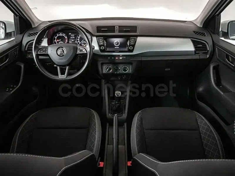 Usado Skoda Fabia Ambition 95 CV (69 kW) 2021 Blanco Berlina