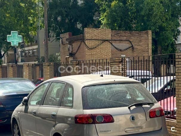 Usado Fiat Croma Dynamic 120 CV (88 kW) 2005 Beige Familiar