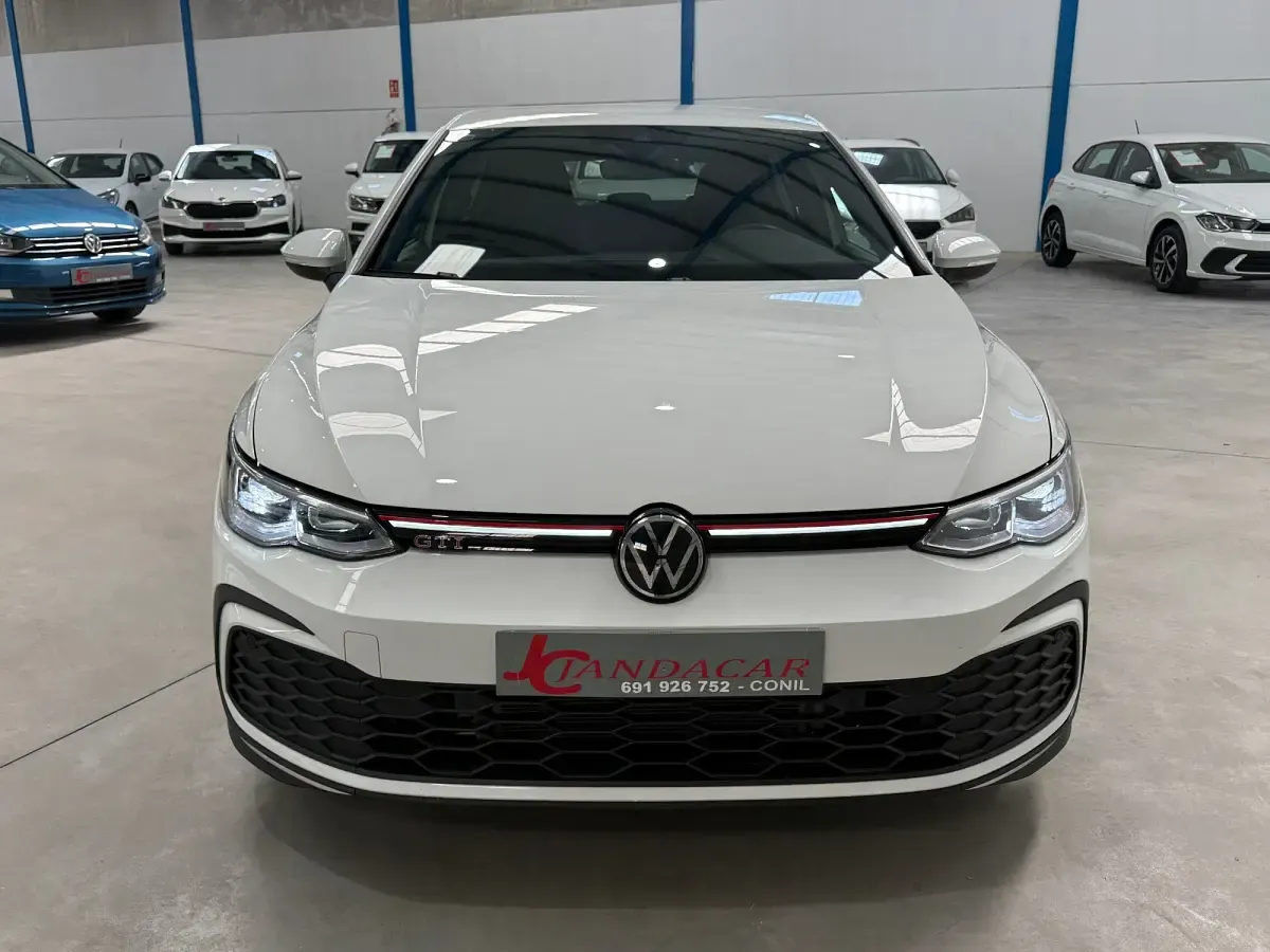 Usado VW Golf VIII GTI 245 CV (180 kW) 2024 Blanco Berlina