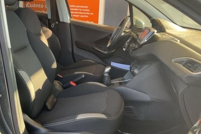 Usado Peugeot 208 Active 75 CV (55 kW) 2016 Utilitario