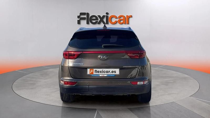 Usado Kia Sportage Plus 132 CV (97 kW) 2018 Marrón SUV