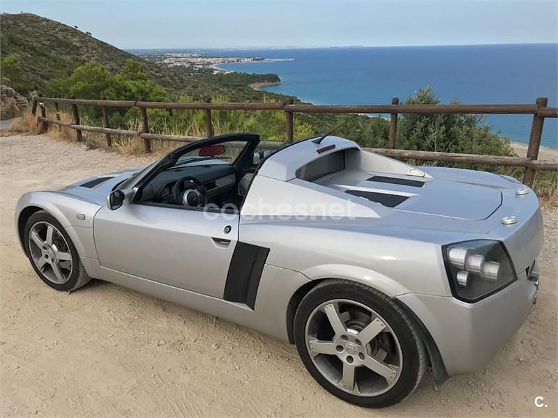Usado Opel Speedster 147 CV (108 kW) 2002 Gris / plata Descapotable