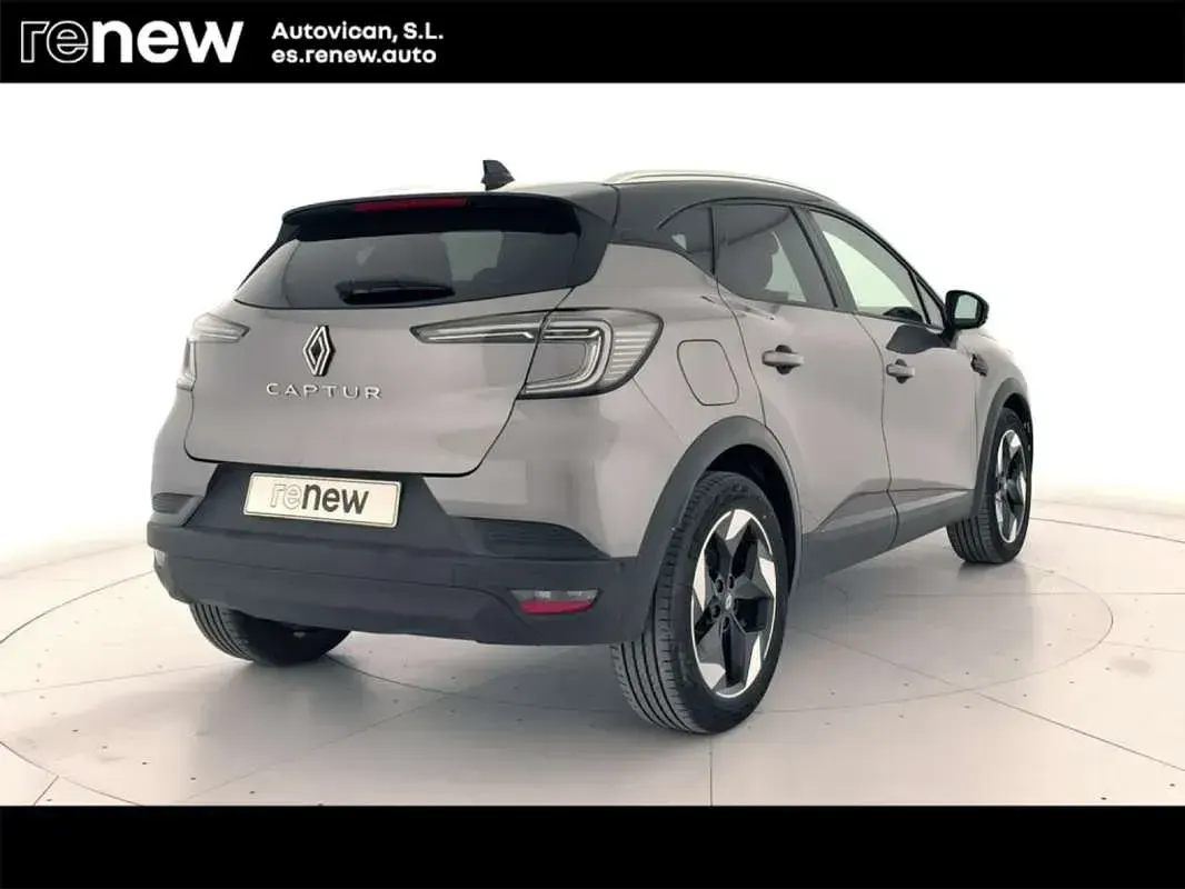 Usado Renault Captur Techno 101 CV (74 kW) 2025 Gris SUV