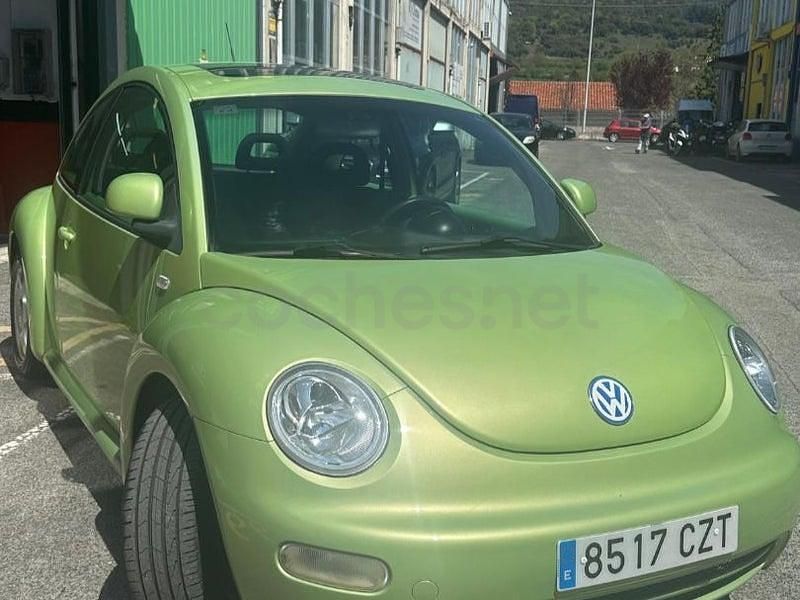 Usado VW New Beetle 115 CV (84 kW) 1999 Verde Utilitario