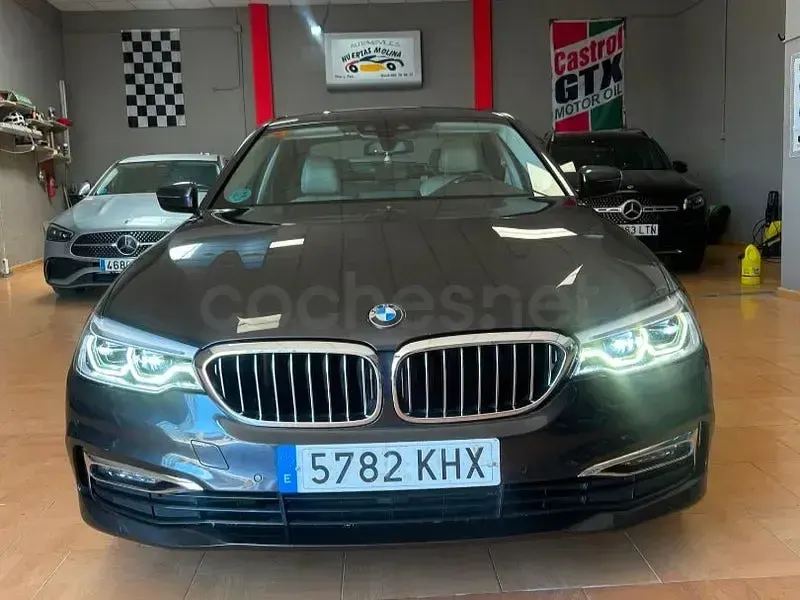 Usado BMW 520 Luxury Line 190 CV (139 kW) 2017 Negro Berlina