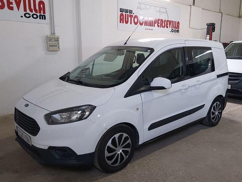 Usado Ford Transit Trend 75 CV (55 kW) 2019 Blanco Familiar