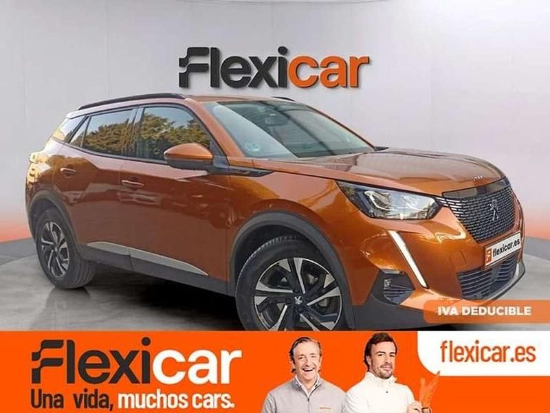 Usado Peugeot 2008 Allure 131 CV (96 kW) 2021 Naranja SUV