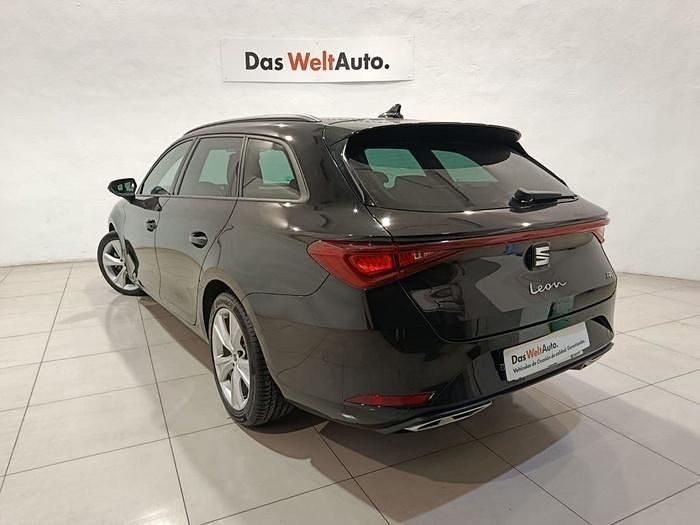 Negro Usado 2021 Seat Leon FR Familiar | 22.900 € (Un poco caro) - Imagen 1/4
