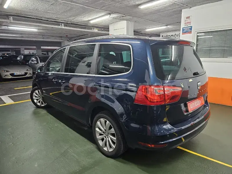 Usado Seat Alhambra Ecomotive 140 CV (102 kW) 2015 Azul Monovolumen