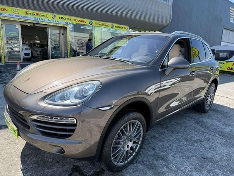 Usado Porsche Cayenne 239 CV (175 kW) 2010 Marrón SUV