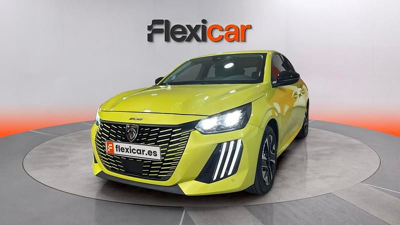 Usado Peugeot 208 Allure 110 CV (80 kW) 2025 Verde Utilitario