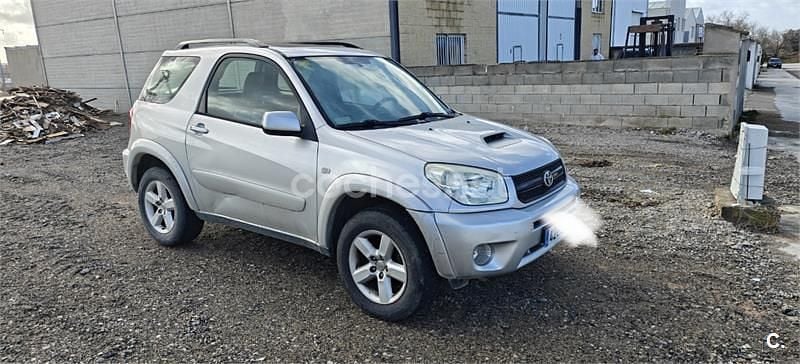 Usado Toyota RAV4 Executive 116 CV (85 kW) 2005 Gris / plata SUV