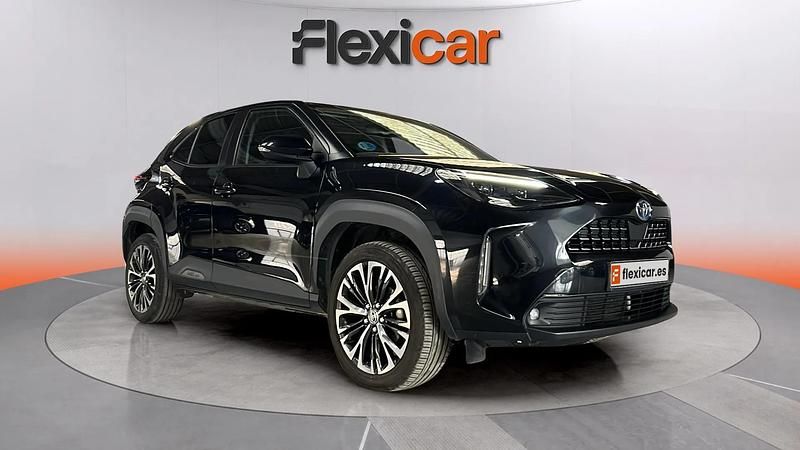 Usado Toyota Yaris Hybrid Plus 116 CV (85 kW) 2021 Negro