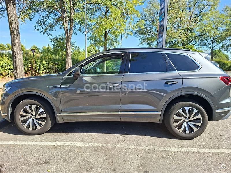 Usado VW Touareg 231 CV (169 kW) 2020 Gris / plata SUV