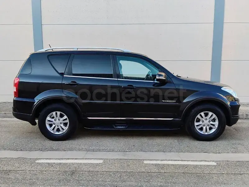 Usado SsangYong Rexton 155 CV (114 kW) 2014 Negro SUV
