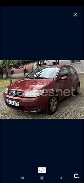 Usado Fiat Punto Dynamic 60 CV (44 kW) 2004 Granate Utilitario