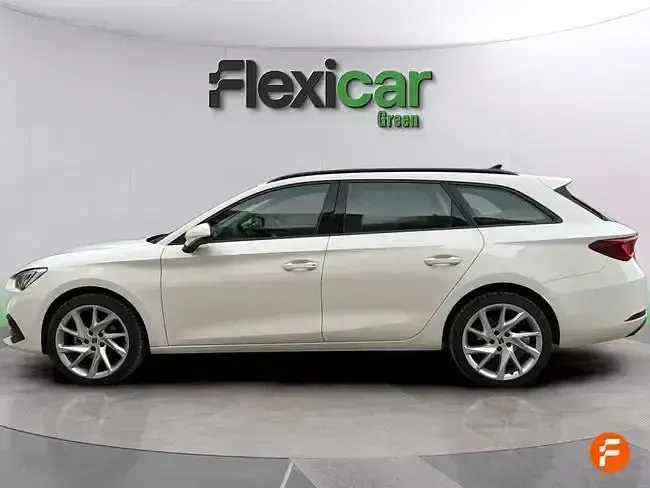 Usado Seat Leon FR 110 CV (80 kW) 2022 Blanco
