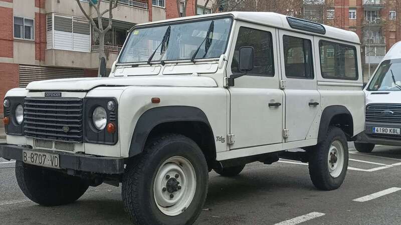 Blanco Usado 1999 Land Rover Defender SUV | 28.500 € (Precio justo) - Imagen 1/4