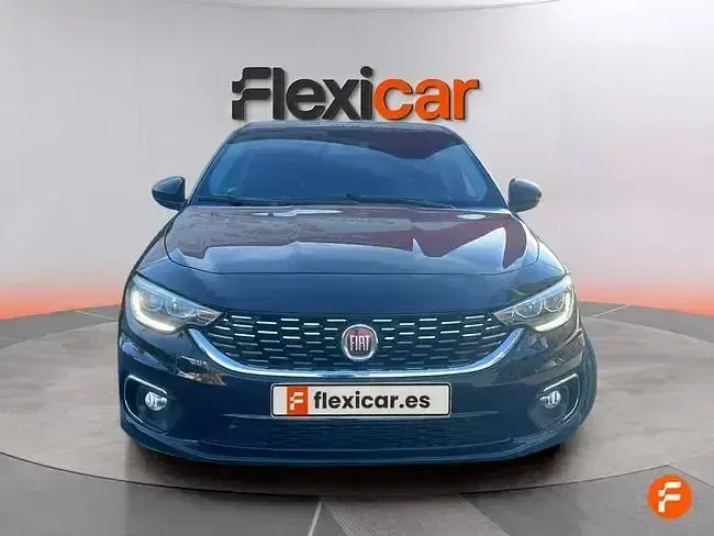 Usado Fiat Tipo Easy 95 CV (69 kW) 2019 Negro Berlina