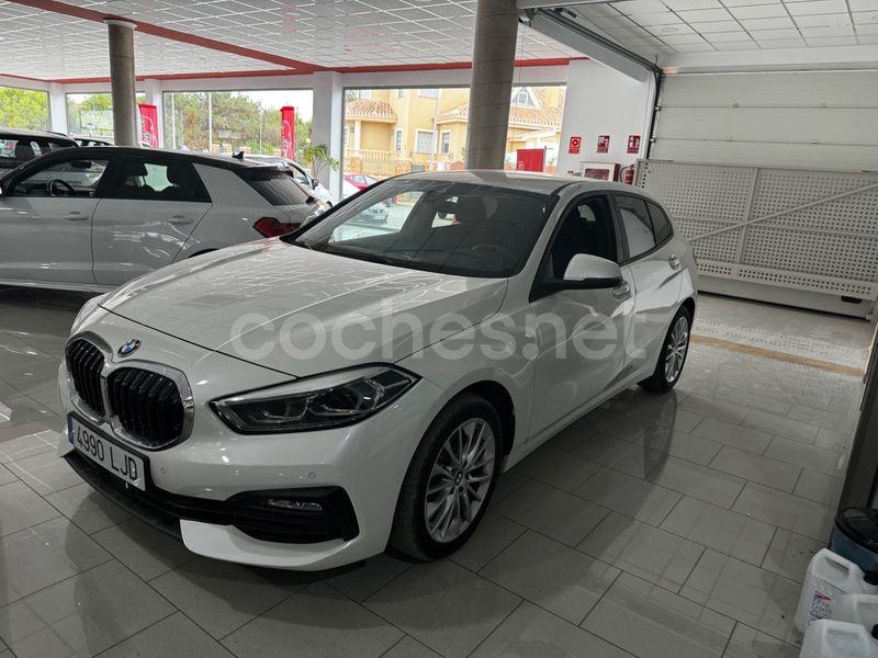 Blanco Usado 2020 BMW 118 Utilitario | 23.900 € (Precio justo) - Imagen 1/4