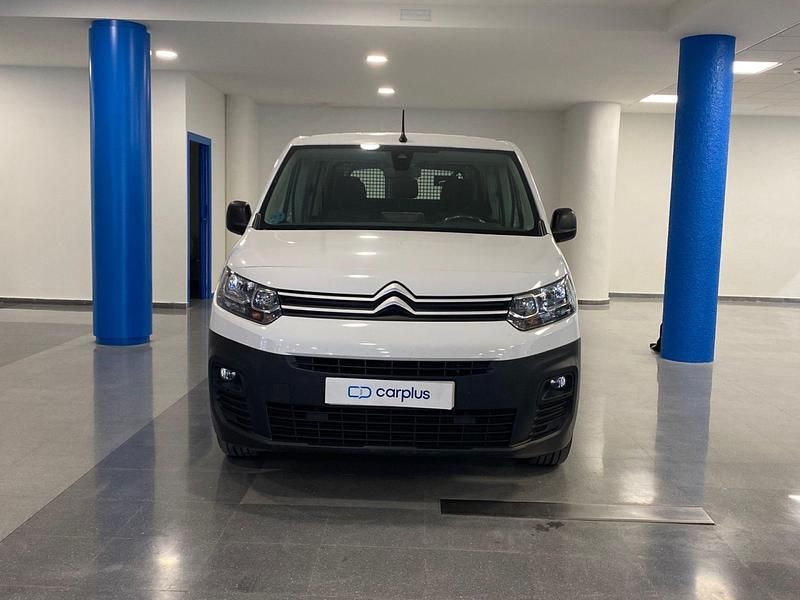 Usado Citroën Berlingo Live 102 CV (75 kW) 2023 Blanco ice sólido Monovolumen