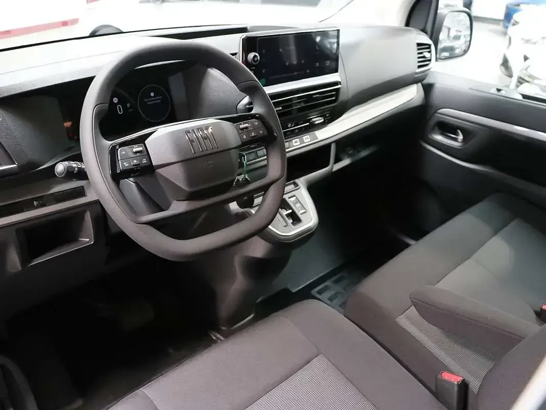 Usado Fiat E-Ulysse S 130 kW (177 CV) 2025 Negro Monovolumen