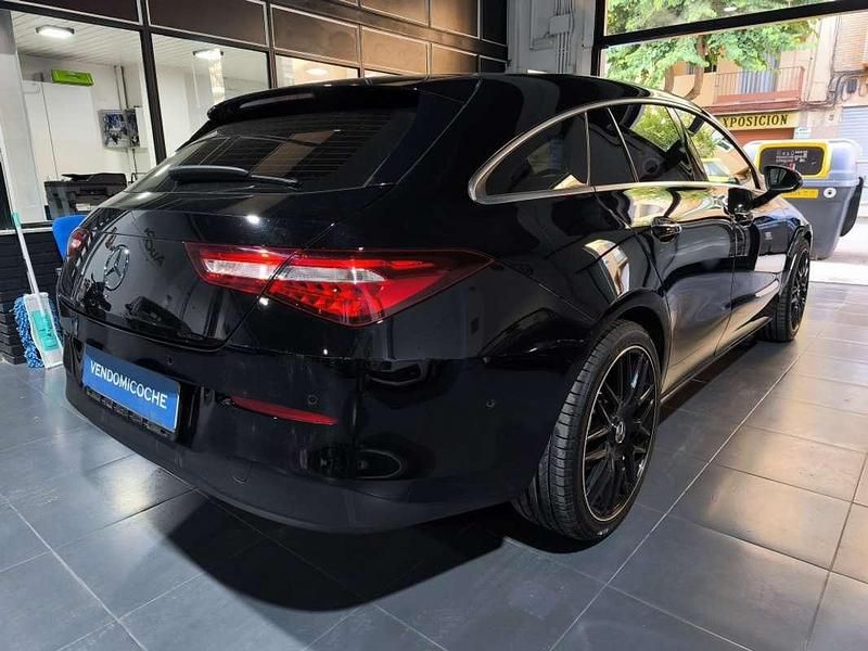 Usado Mercedes CLA200 Shooting Brake 163 CV (119 kW) 2023 Negro Familiar