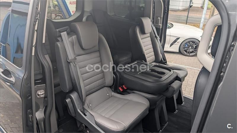 Usado Ford Tourneo Titanium X 170 CV (125 kW) 2022 Azul Monovolumen