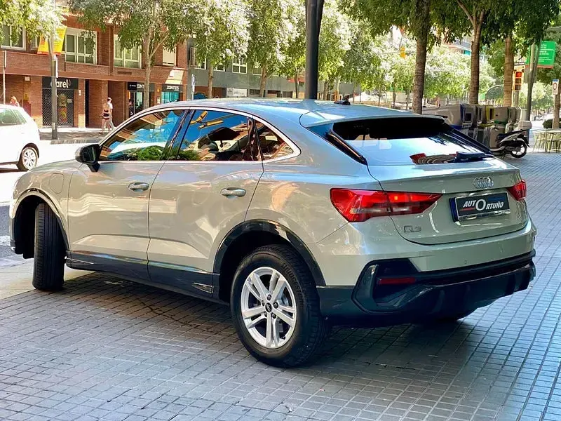 Usado Audi Q3 Sportback 245 CV (180 kW) 2021 Gris / plata SUV