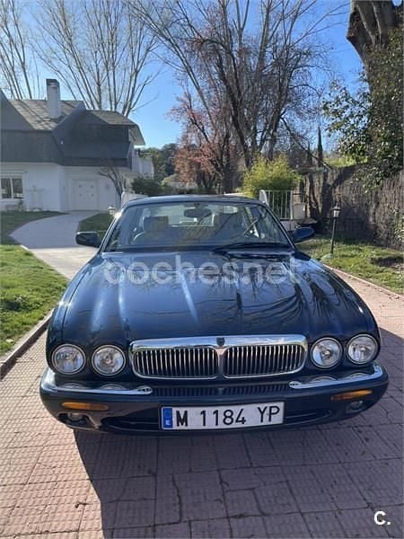 Usado Jaguar XJ Sovereign 290 CV (213 kW) 1999 Azul Berlina