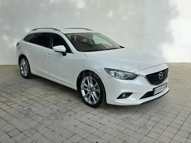 Usado Mazda 6 Comfort 150 CV (110 kW) 2014 Blanco Familiar