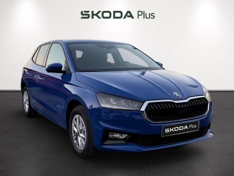 Azul Nuevo 2025 Skoda Fabia Selection | 16.550 € (Buen precio) - Imagen 1/4
