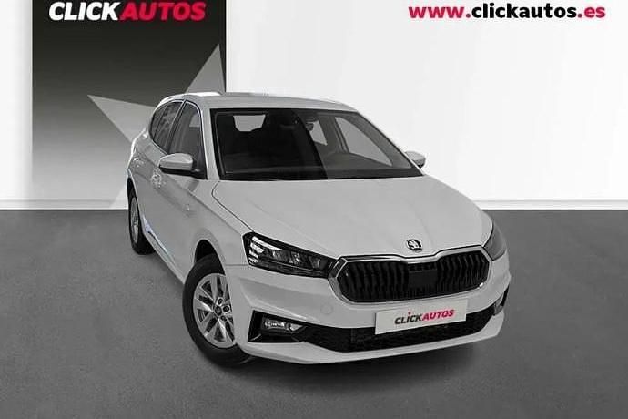 Usado Skoda Fabia Selection 115 CV (84 kW) 2025 Plata Utilitario